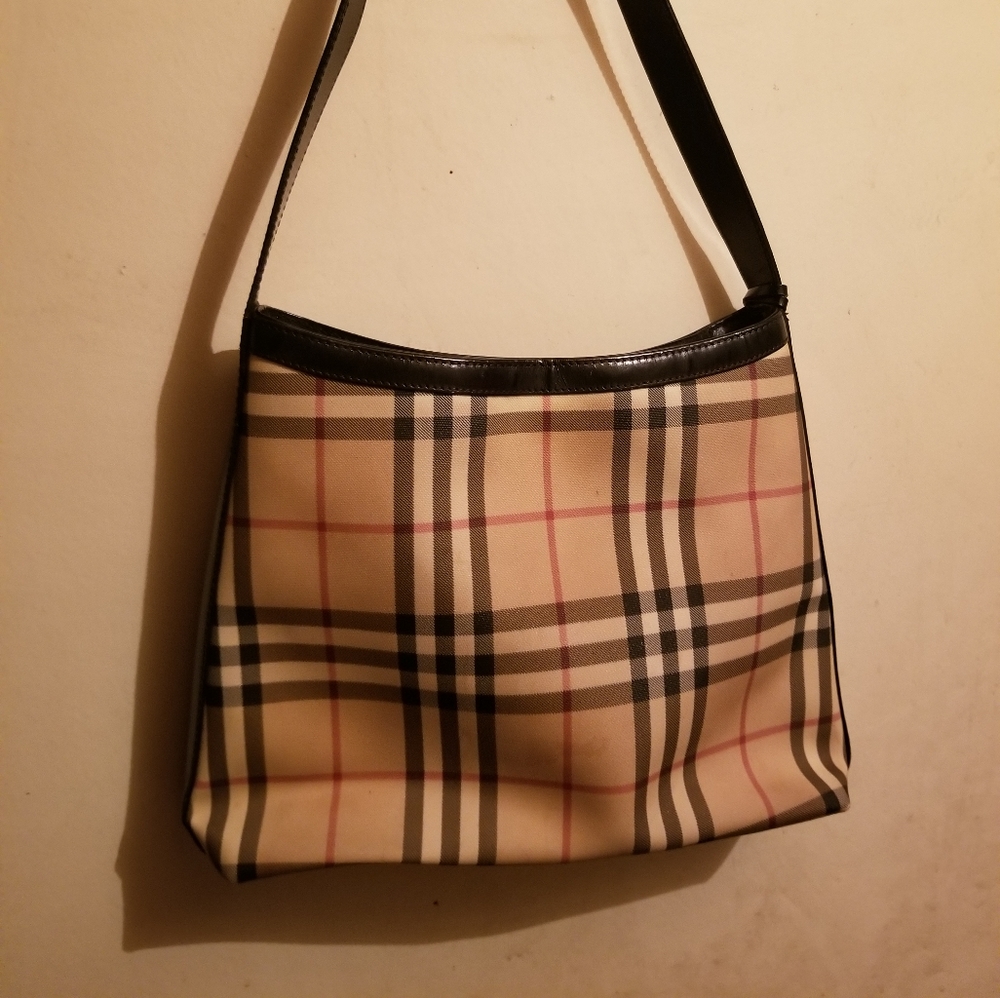 Burberry purse